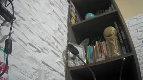 puky_mza online show from 12-19-24, 05:18