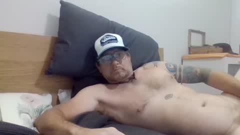 Snapshot of pulllin4u chatting on 06-23-26, 02:31 pulllin4u online show from 06-23-26, 02:31