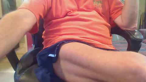 Snapshot of pulltoy1 chatting on 11-19-25, 07:25 pulltoy1 online show from 11-19-25, 07:25