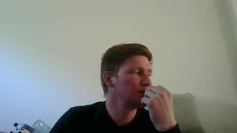 Snapshot of punkindrublic25 chatting on 05-16-26, 06:32 punkindrublic25 online show from 05-16-26, 06:32