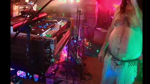 punkrunr083 online show from 06-02-26, 07:43