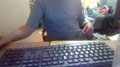 pup_y online show from 10-22-25, 06:29