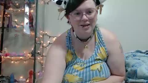 Snapshot of pupghostt chatting on 04-05-26, 01:19 PupGhostt online show from 04-05-26, 01:19