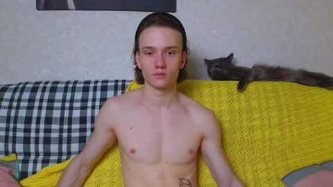 Snapshot of pupsenish chatting on 12-20-24, 03:03 Jesse online show from 12-20-24, 03:03