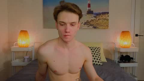 Snapshot of pupsenish chatting on 01-29-25, 01:16 Jesse online show from 01-29-25, 01:16