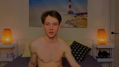 Snapshot of pupsenish chatting on 02-09-25, 04:18 Jesse online show from 02-09-25, 04:18