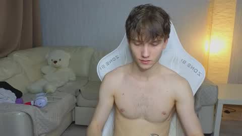 Snapshot of pupsenish chatting on 01-08-26, 01:30 Jesse online show from 01-08-26, 01:30