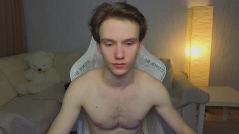 Snapshot of pupsenish chatting on 02-12-26, 02:39 Jesse online show from 02-12-26, 02:39