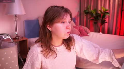 constant schedule Wednesday  Friday  Saturday  Sunday  The Rosemarie online show from 04-25-26, 05:32