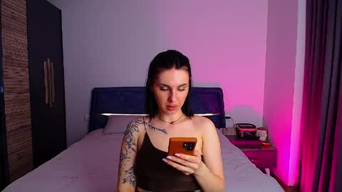 Julia online show from 04-04-26, 04:15