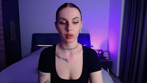 Julia online show from 04-28-26, 05:18