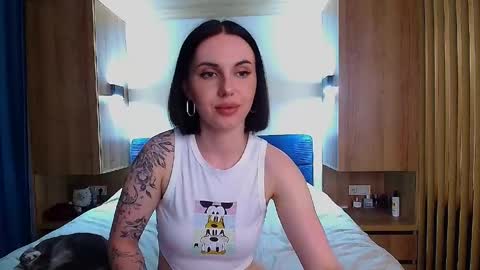 Snapshot of pure_temptation_j chatting on 05-15-26, 03:30 Julia online show from 05-15-26, 03:30