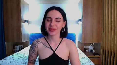 Snapshot of pure_temptation_j chatting on 05-23-26, 04:33 Julia online show from 05-23-26, 04:33