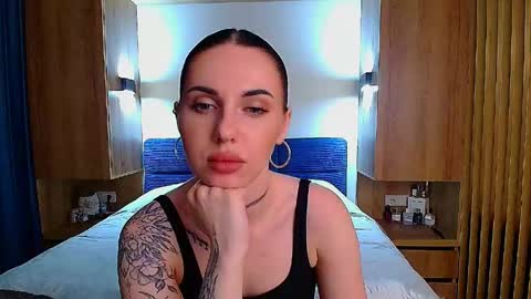 Snapshot of pure_temptation_j chatting on 06-04-26, 04:57 Julia online show from 06-04-26, 04:57