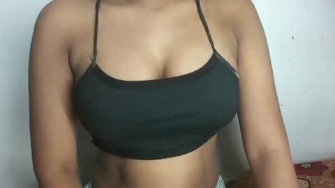 Snapshot of pureelove chatting on 07-24-26, 04:43 Your love online show from 07-24-26, 04:43