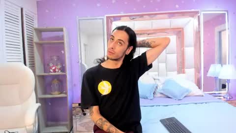 Snapshot of puretemptation_ chatting on 06-02-26, 07:27 Experienced guys online show from 06-02-26, 07:27