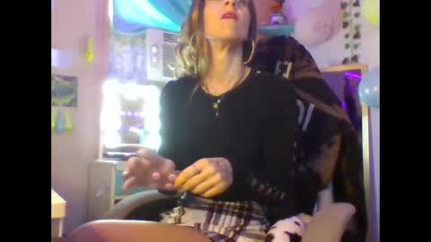 Snapshot of purple2staythnxxx chatting on 09-29-25, 09:19 Purple2StayThnxxx online show from 09-29-25, 09:19
