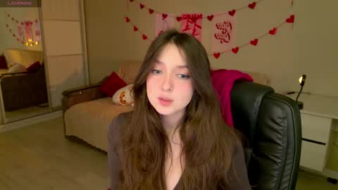 Bella online show from 11-21-25, 05:39