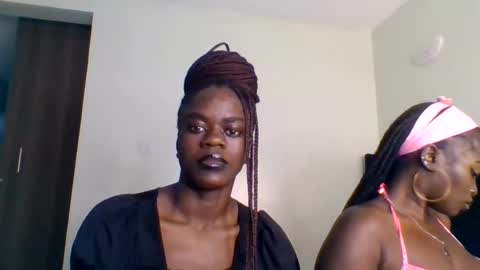 purple_honey1 online show from 05-04-26, 01:29