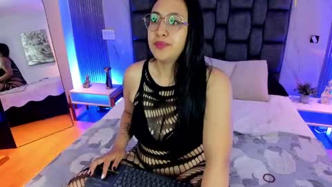 Snapshot of purpleheart_fg chatting on 05-09-26, 03:23 Karol online show from 05-09-26, 03:23