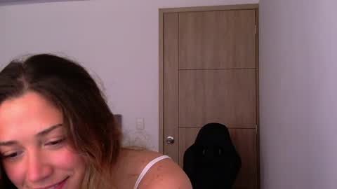 Snapshot of purpleluzzy chatting on 07-10-26, 02:19 Lizzy online show from 07-10-26, 02:19