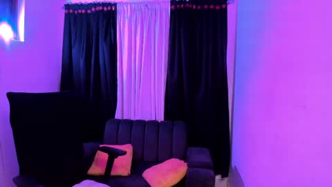 Snapshot of purplemegan chatting on 05-16-26, 04:09 MEGANNNN online show from 05-16-26, 04:09