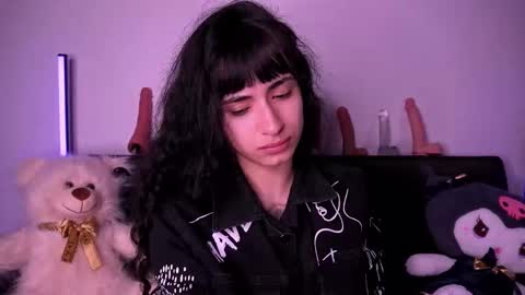 Snapshot of purplesnake_ chatting on 03-13-26, 03:13 Alynn online show from 03-13-26, 03:13