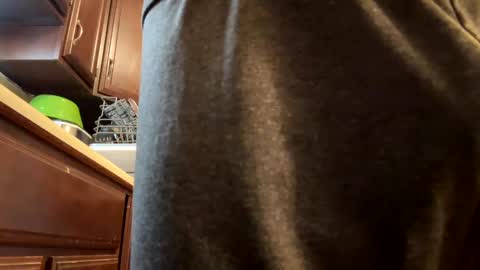 puss123176428 online show from 12-18-24, 11:08