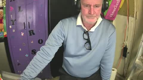Snapshot of pussy_licker0127 chatting on 01-29-25, 02:09 Mark online show from 01-29-25, 02:09