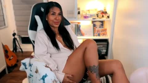 Snapshot of pussycash chatting on 09-29-25, 06:35  POCCA online show from 09-29-25, 06:35