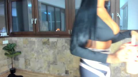 Snapshot of pussydollxx chatting on 02-03-25, 07:10 Andreea online show from 02-03-25, 07:10