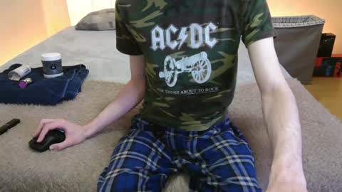 Snapshot of pussylover2182 chatting on 12-24-24, 02:12 pussylover2182 online show from 12-24-24, 02:12