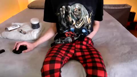 Snapshot of pussylover2182 chatting on 12-27-24, 07:51 pussylover2182 online show from 12-27-24, 07:51