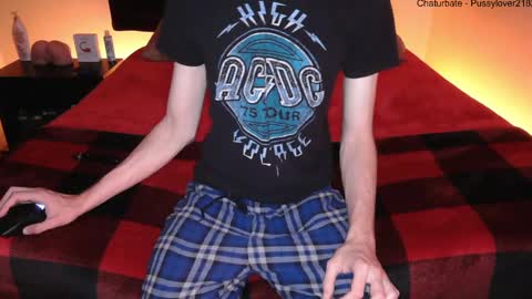 Snapshot of pussylover2182 chatting on 09-14-25, 03:05 pussylover2182 online show from 09-14-25, 03:05