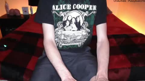 Snapshot of pussylover2182 chatting on 09-16-25, 03:29 pussylover2182 online show from 09-16-25, 03:29