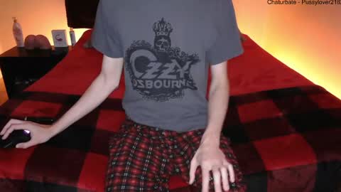 Snapshot of pussylover2182 chatting on 09-22-25, 04:03 pussylover2182 online show from 09-22-25, 04:03