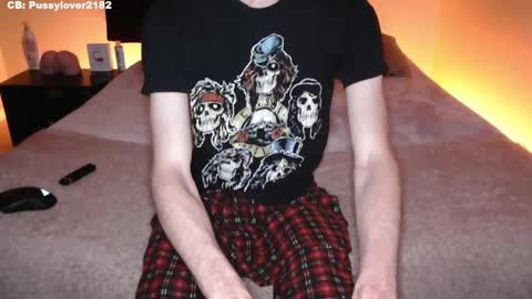 Snapshot of pussylover2182 chatting on 10-03-25, 04:31 pussylover2182 online show from 10-03-25, 04:31