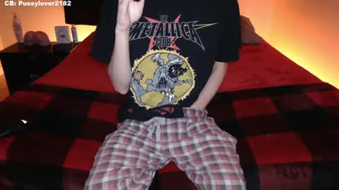 Snapshot of pussylover2182 chatting on 10-09-25, 03:37 pussylover2182 online show from 10-09-25, 03:37