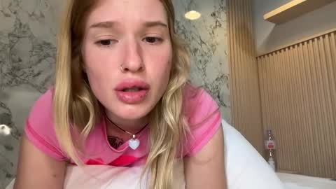 Lina online show from 02-13-26, 05:36