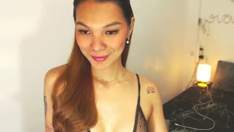 Snapshot of pussywetandwild chatting on 12-17-24, 09:16 LHARA online show from 12-17-24, 09:16