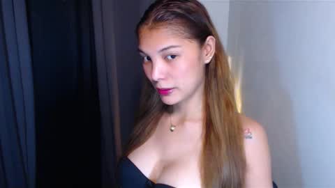 Snapshot of pussywetandwild chatting on 09-15-25, 07:25 LHARA online show from 09-15-25, 07:25