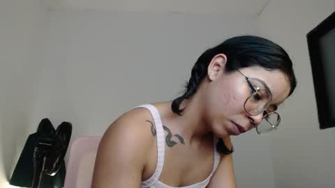 Snapshot of putakusan chatting on 11-11-25, 05:29 Izumi online show from 11-11-25, 05:29