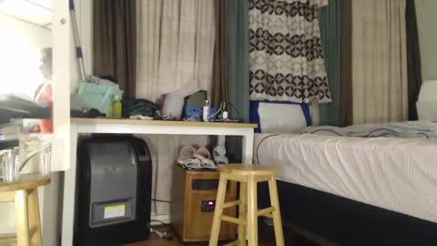 Snapshot of putiputi4u chatting on 12-27-24, 03:42 putiputi4u online show from 12-27-24, 03:42