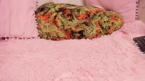 Sophy online show from 12-20-24, 03:58