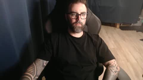 Snapshot of pyroxen chatting on 09-18-25, 08:11 Yog Sothoth online show from 09-18-25, 08:11