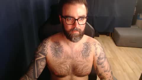 Snapshot of pyroxen chatting on 09-25-25, 07:39 Yog Sothoth online show from 09-25-25, 07:39