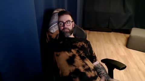 Snapshot of pyroxen chatting on 10-23-25, 08:29 Yog Sothoth online show from 10-23-25, 08:29