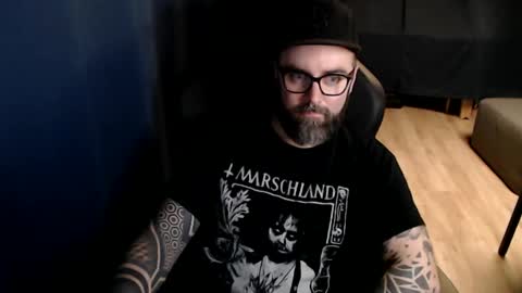 Snapshot of pyroxen chatting on 10-25-25, 09:20 Yog Sothoth online show from 10-25-25, 09:20