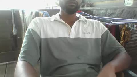 Snapshot of python974 chatting on 11-23-25, 03:39 Python online show from 11-23-25, 03:39