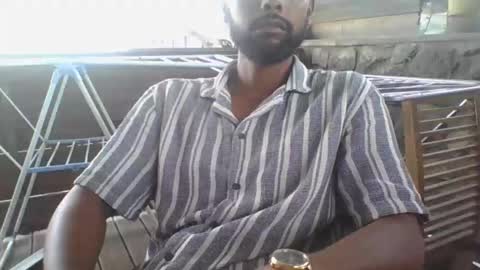 Snapshot of python974 chatting on 11-28-25, 09:12 Python online show from 11-28-25, 09:12